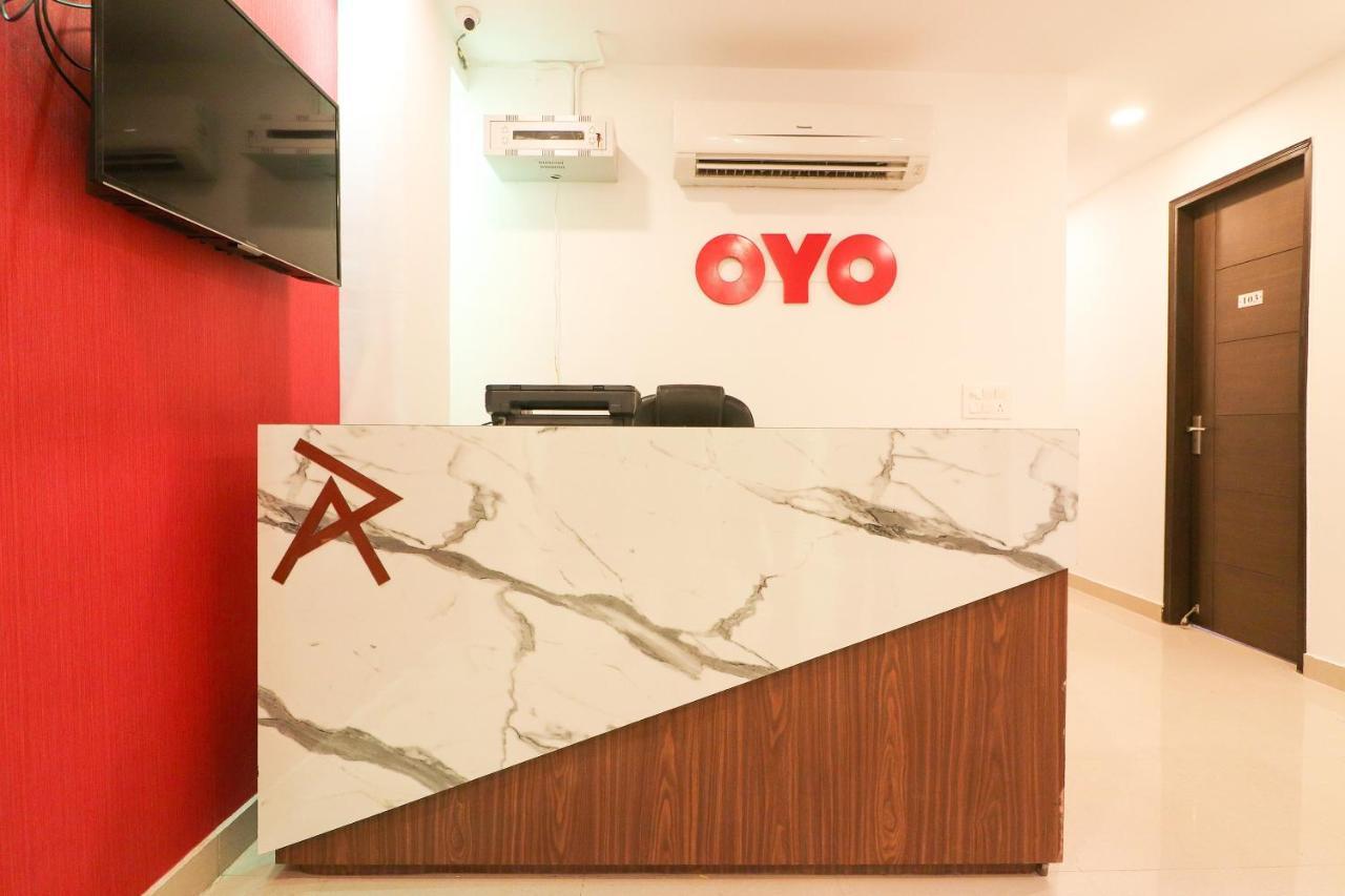 Oyo 63841 White Orchid Hotell Indraprastha Exteriör bild