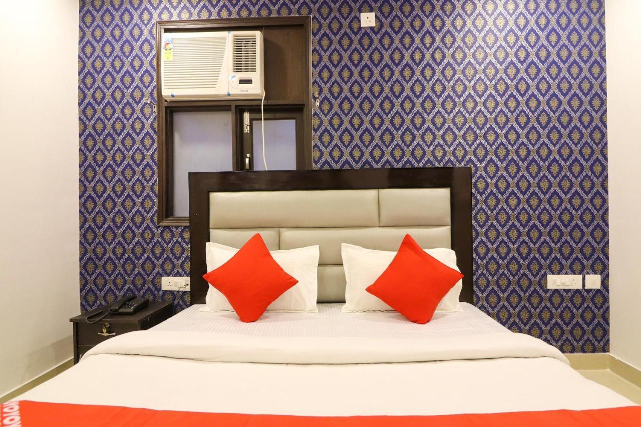 Oyo 63841 White Orchid Hotell Indraprastha Exteriör bild