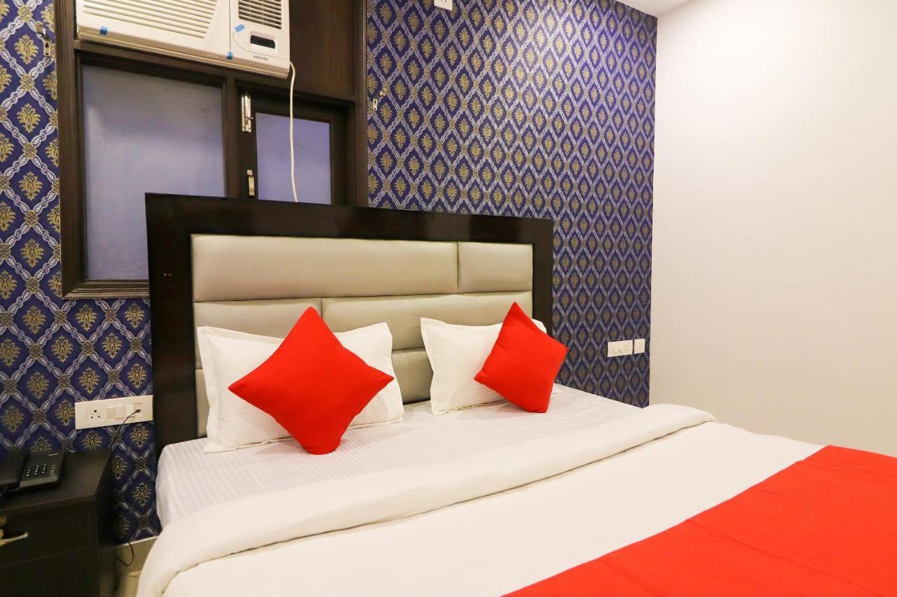 Oyo 63841 White Orchid Hotell Indraprastha Exteriör bild