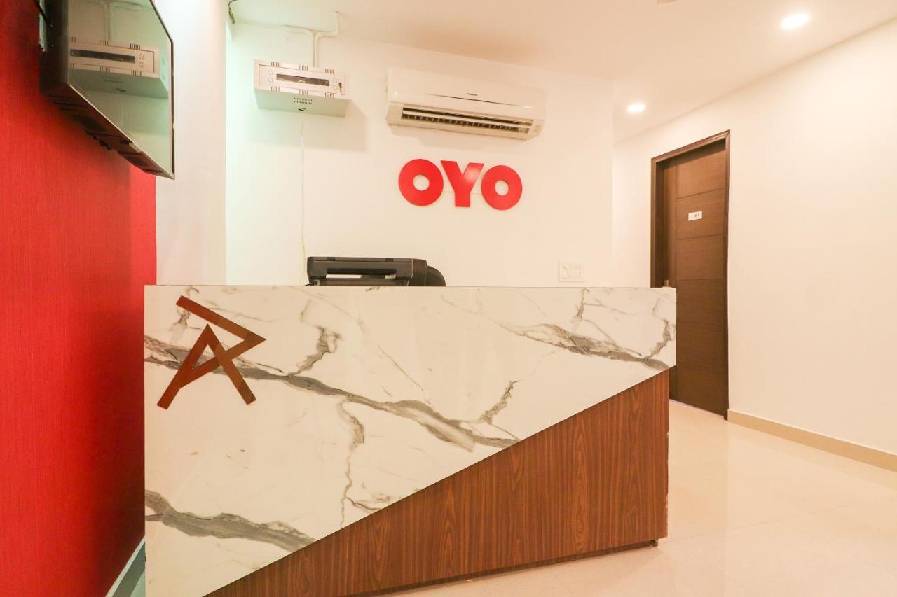 Oyo 63841 White Orchid Hotell Indraprastha Exteriör bild