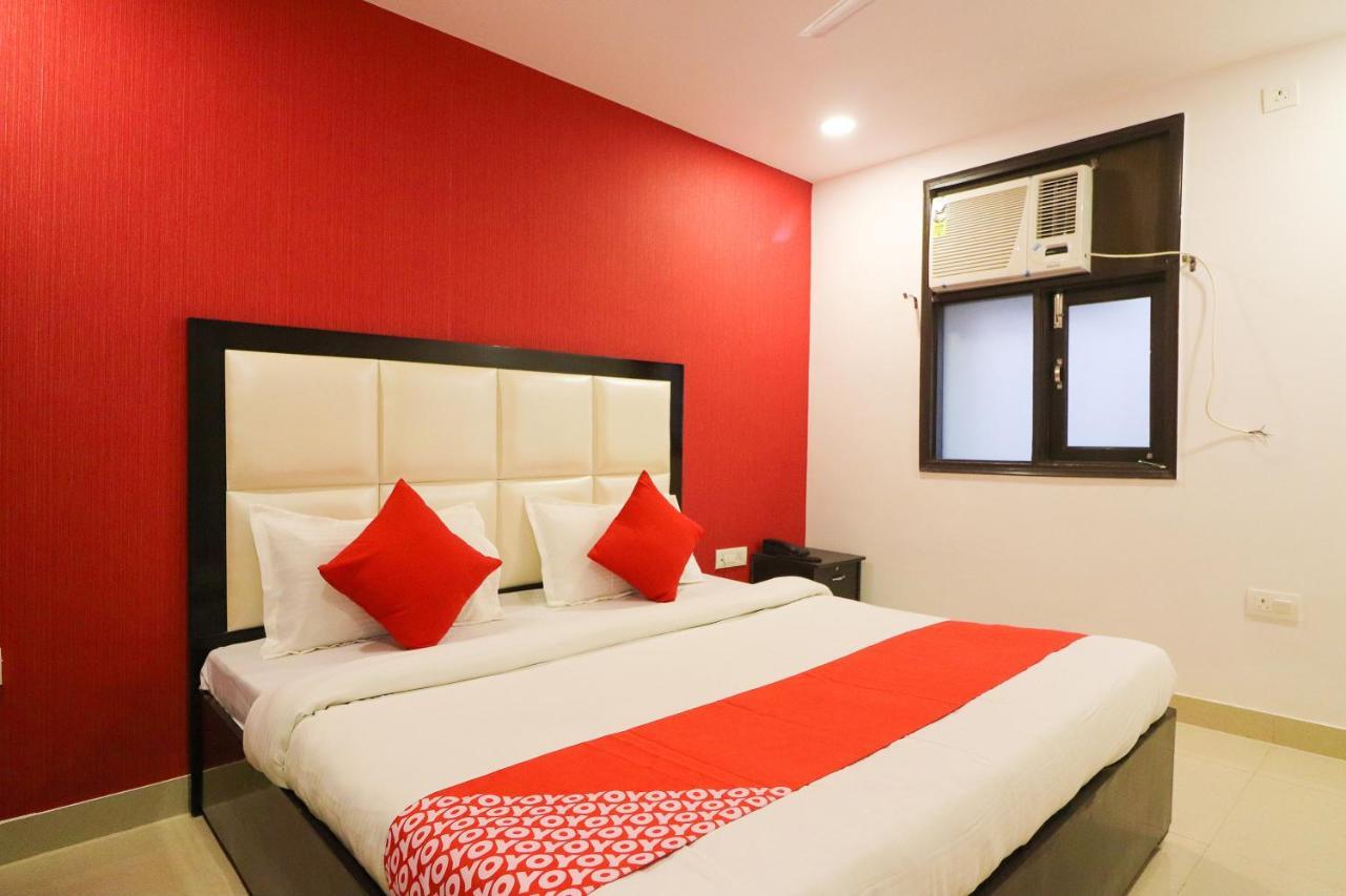 Oyo 63841 White Orchid Hotell Indraprastha Exteriör bild